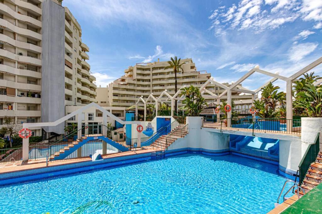 797 Holiday Rentals- Precioso Piso Con Vistas Al Jardin En Benalbeach Benalmádena Extérieur photo