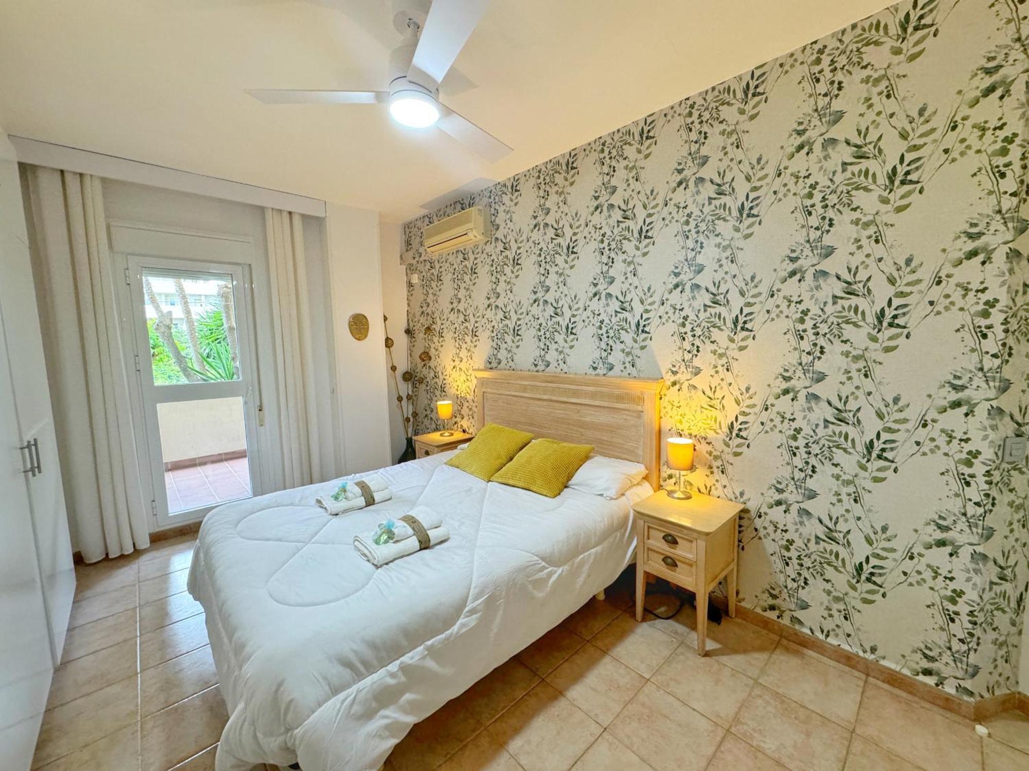 797 Holiday Rentals- Precioso Piso Con Vistas Al Jardin En Benalbeach Benalmádena Extérieur photo